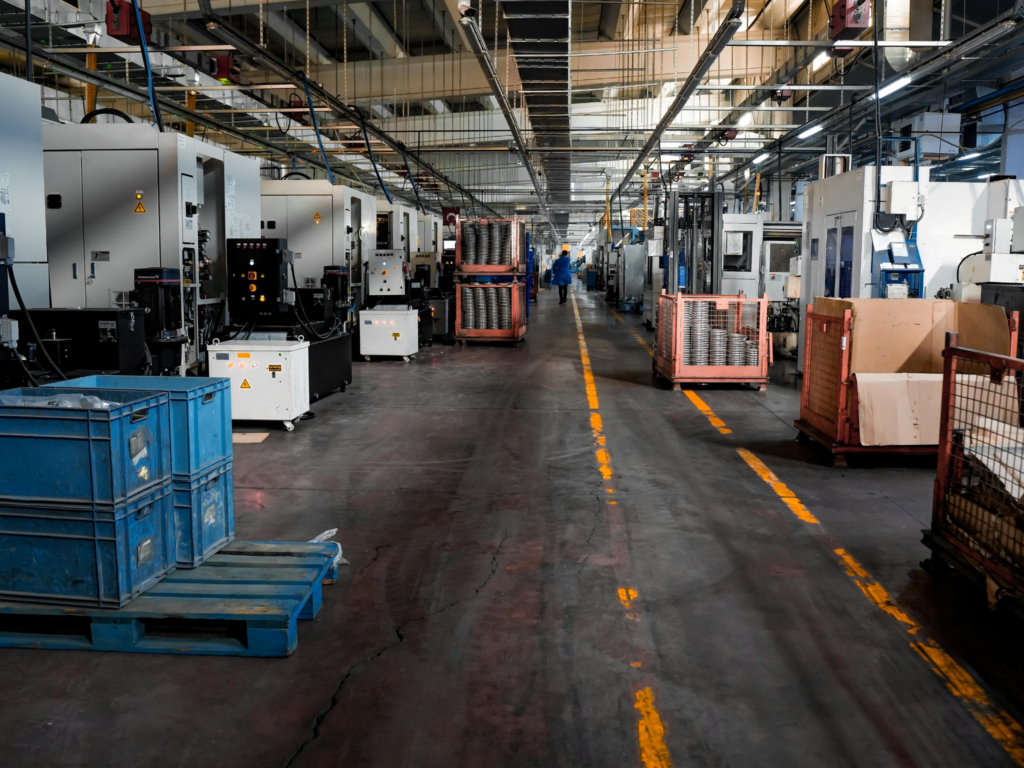 lý do cần kiểm tra chống thấm định kì cho nhà xưởng, nhà máy